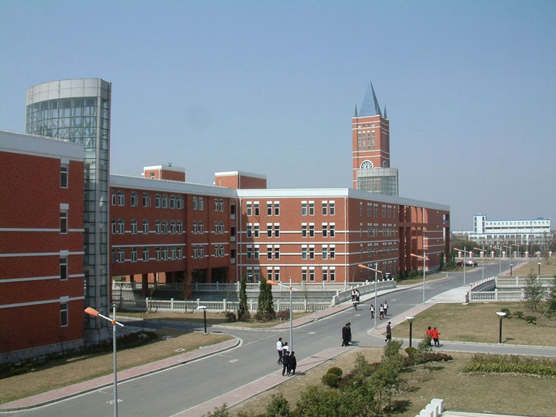 上海東方世紀學(xué)校中央空調(diào)項目